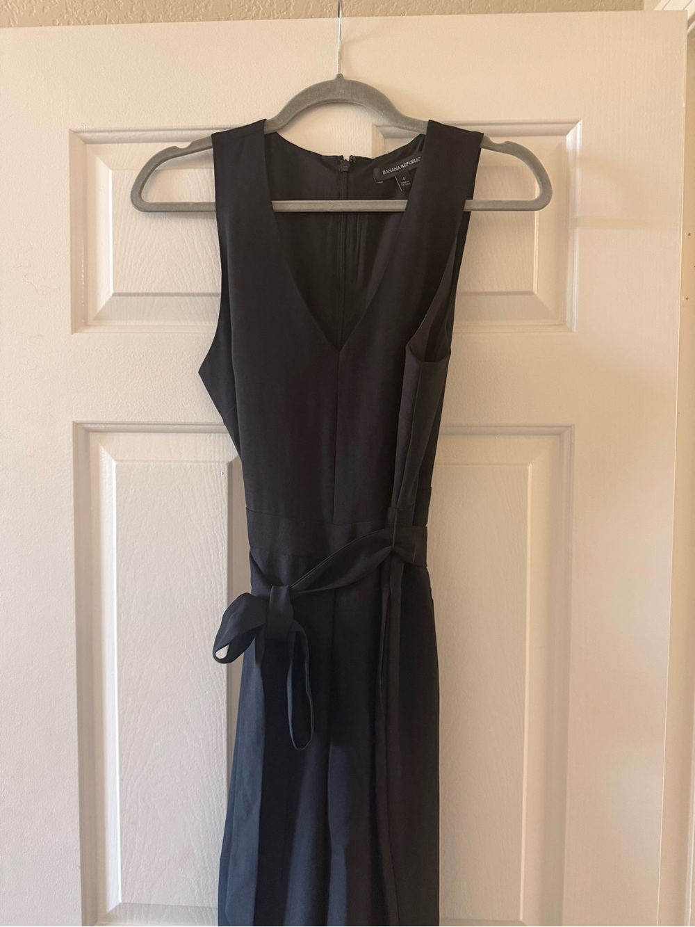 Banana Republic Black Sleeveless V-Neck Jumpsuit with Waist Tie